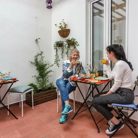Guest house Downtown Alegria